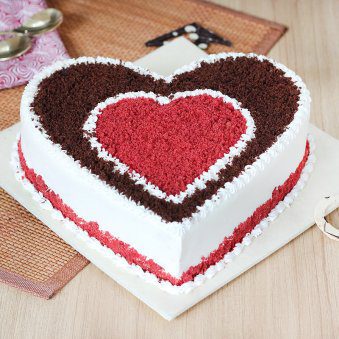 chocoholic red velvet cake A 9998460ca 071217 1 Floragalaxy